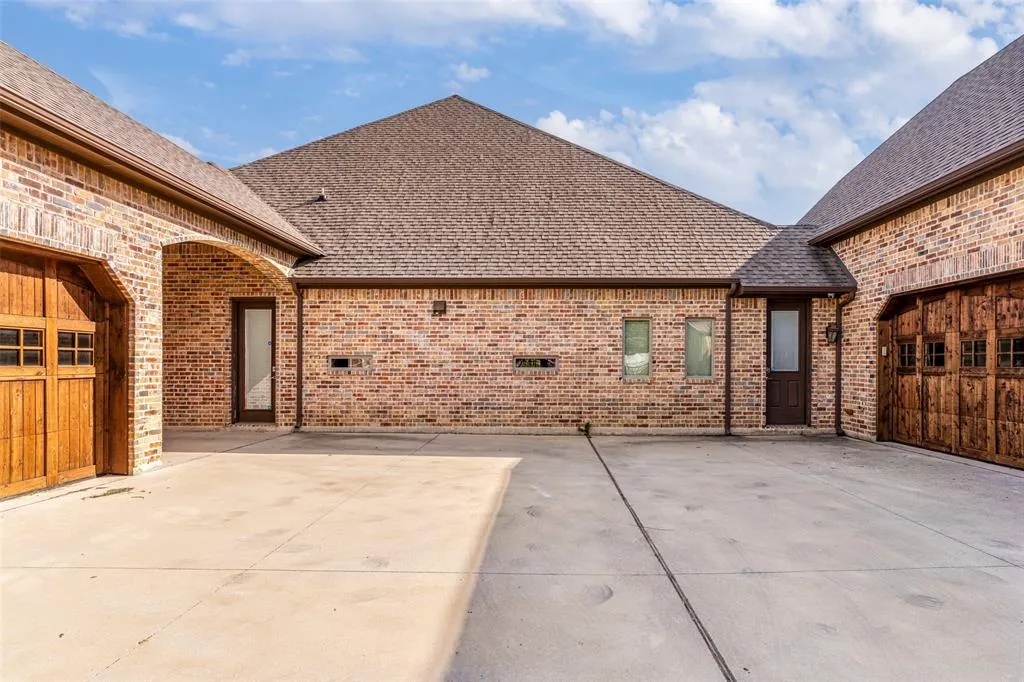 1531 Velda Kay Lane