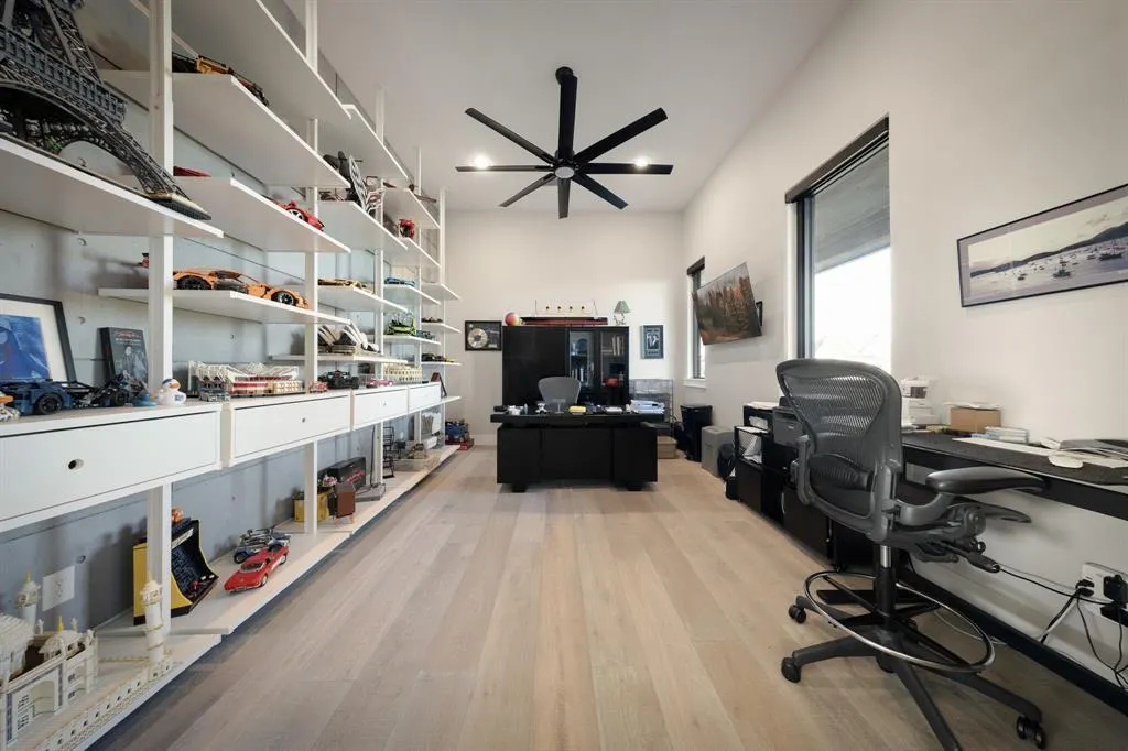 2416 Independence Drive