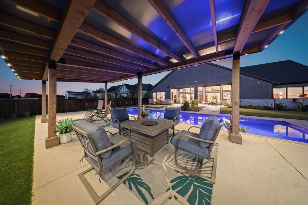 2416 Independence Drive
