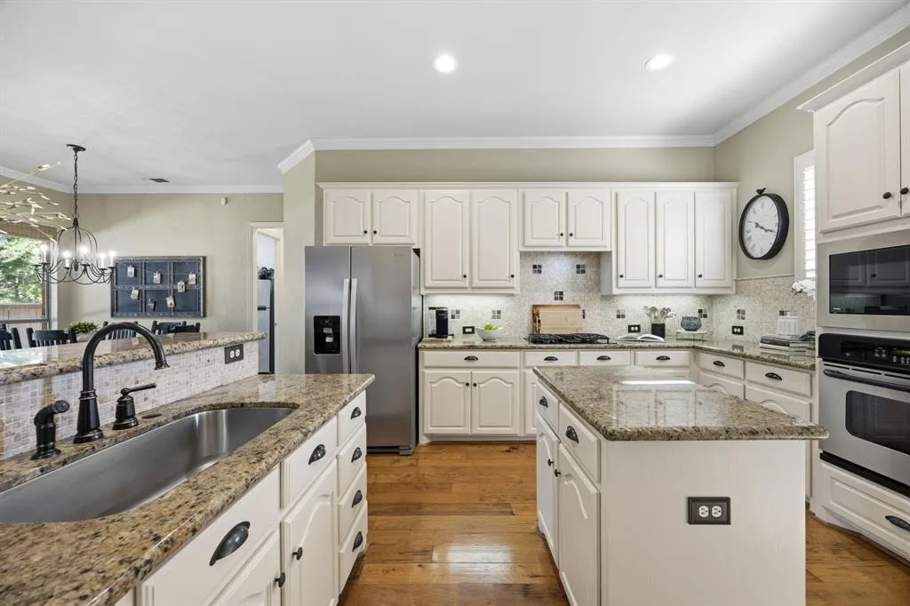 1108 Canton Court