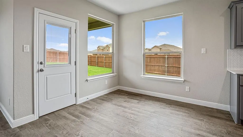 1445 CANTERBURY Trail