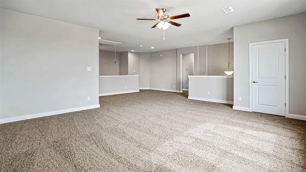 1445 CANTERBURY Trail