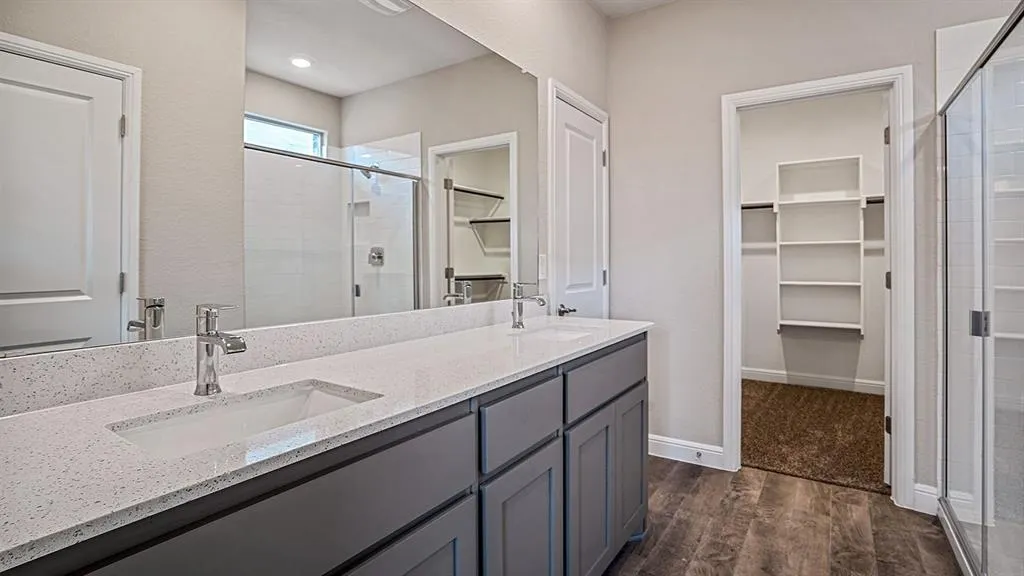 1445 CANTERBURY Trail