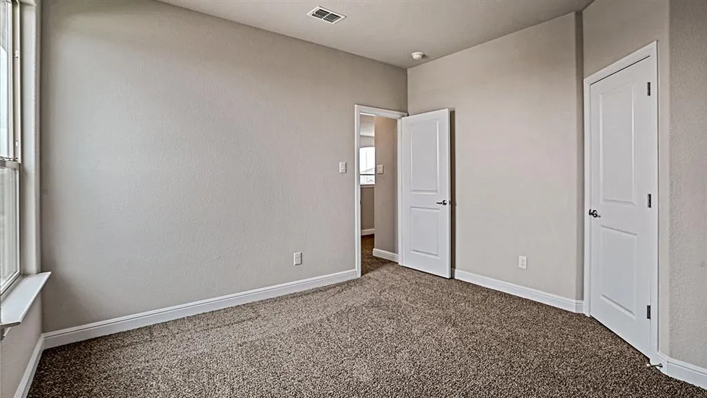 1445 CANTERBURY Trail