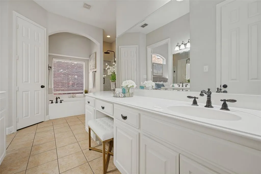 6513 Riveredge Drive