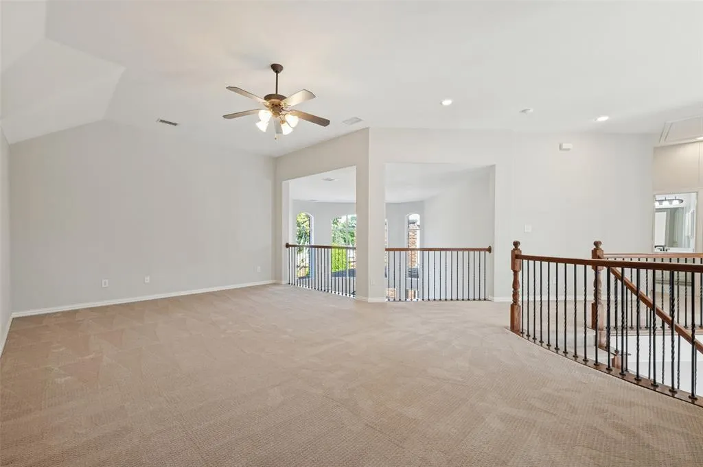 6513 Riveredge Drive