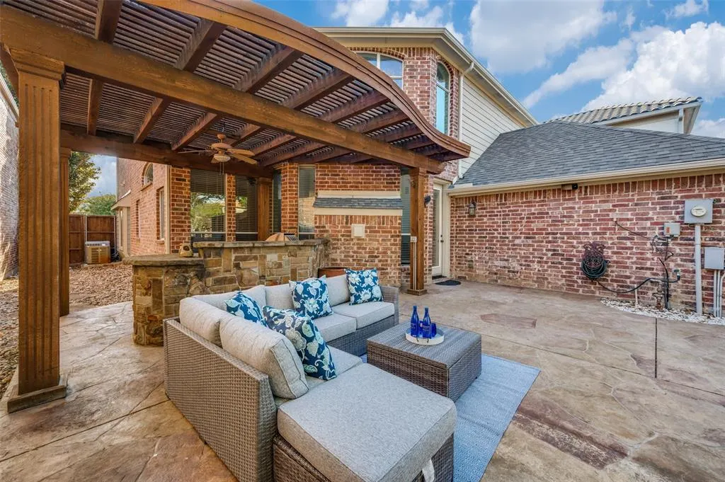 6513 Riveredge Drive