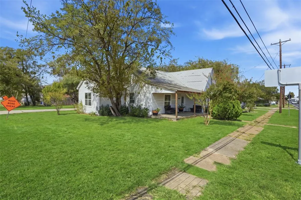 402 N Louisiana Drive