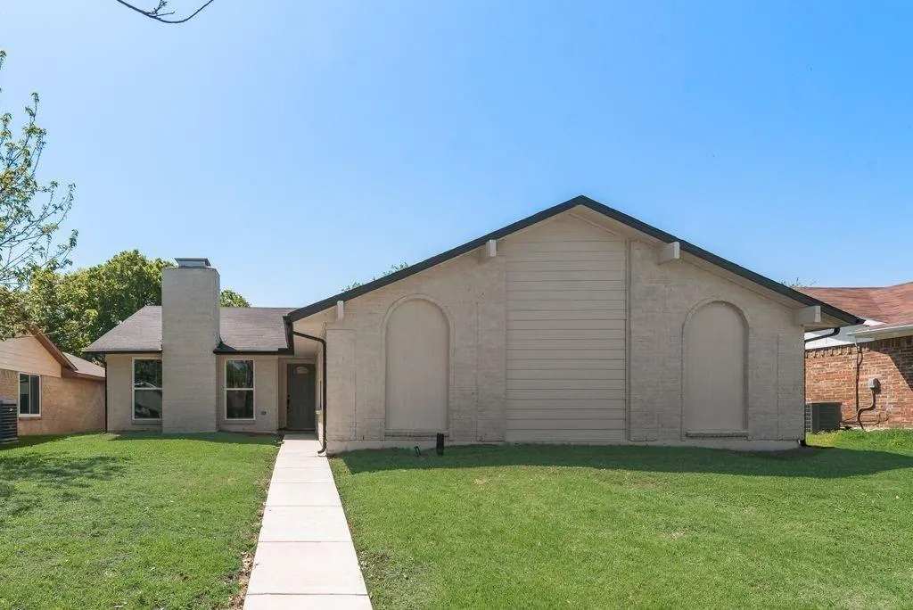 1656 Glenhill Lane