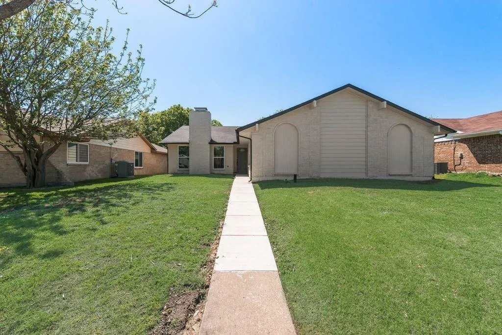 1656 Glenhill Lane