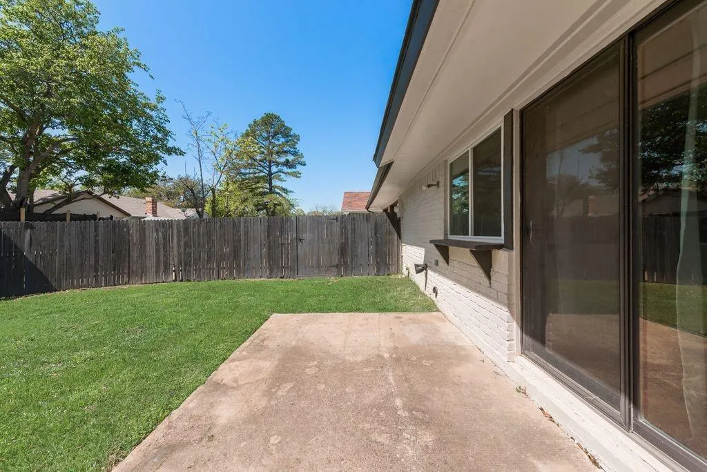 1656 Glenhill Lane