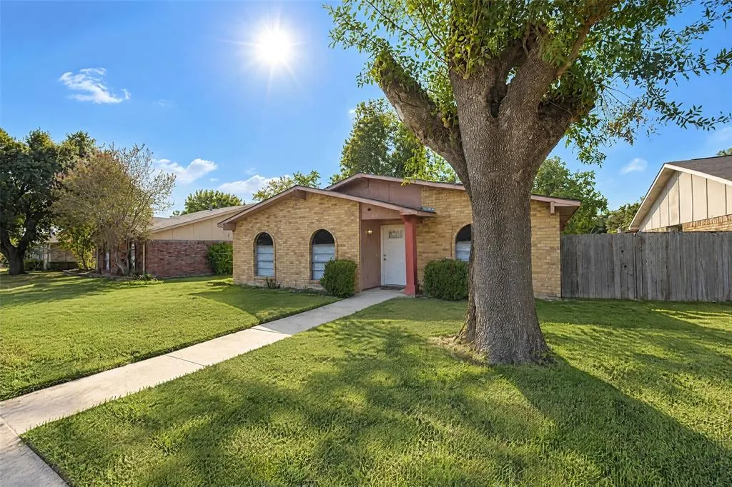 3205 Galaxie Drive