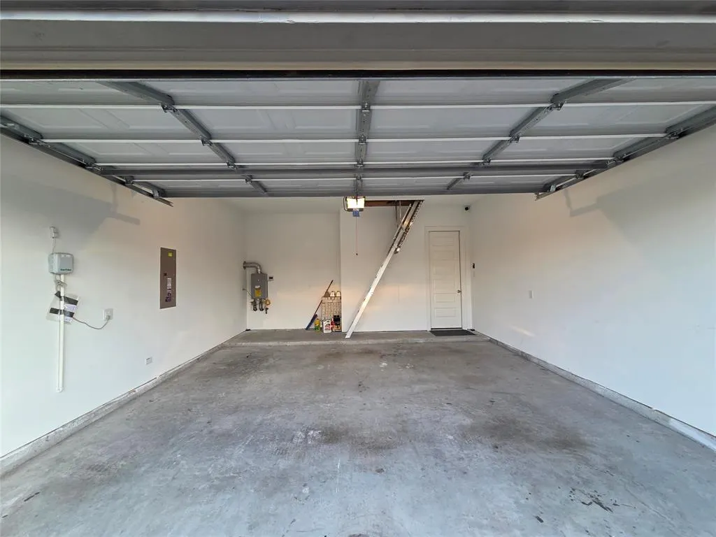 1025 Mapleton Drive