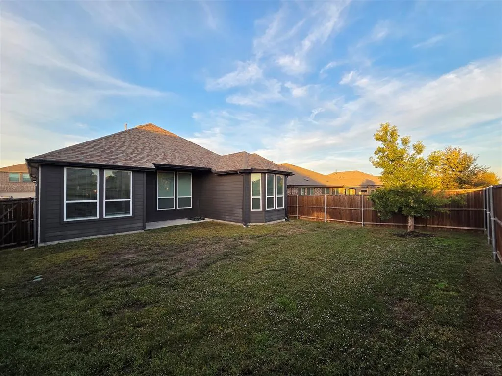 1025 Mapleton Drive