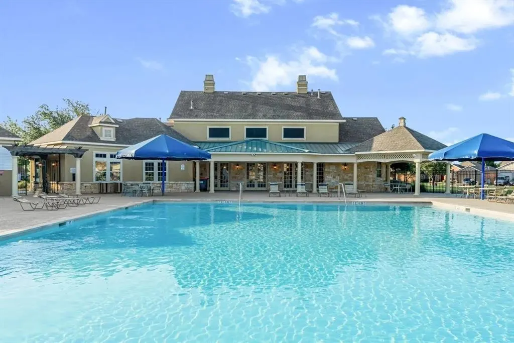 1025 Mapleton Drive