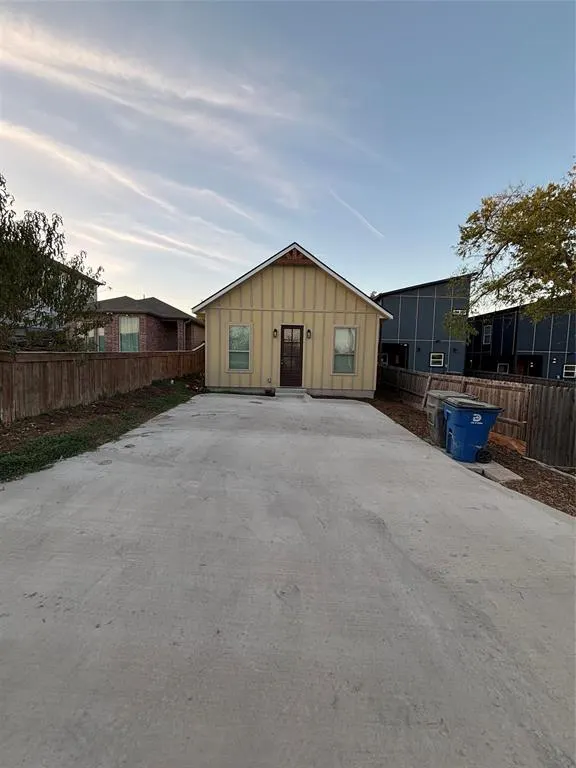 2730 Camel Court