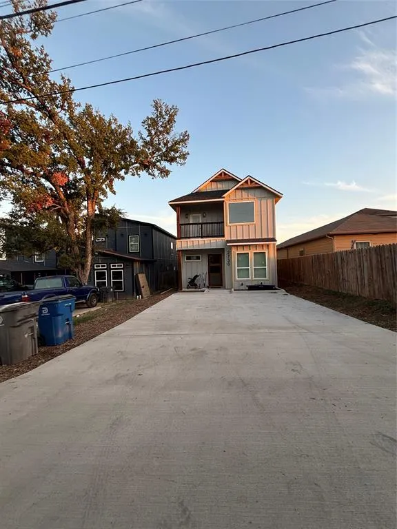 2730 Camel Court