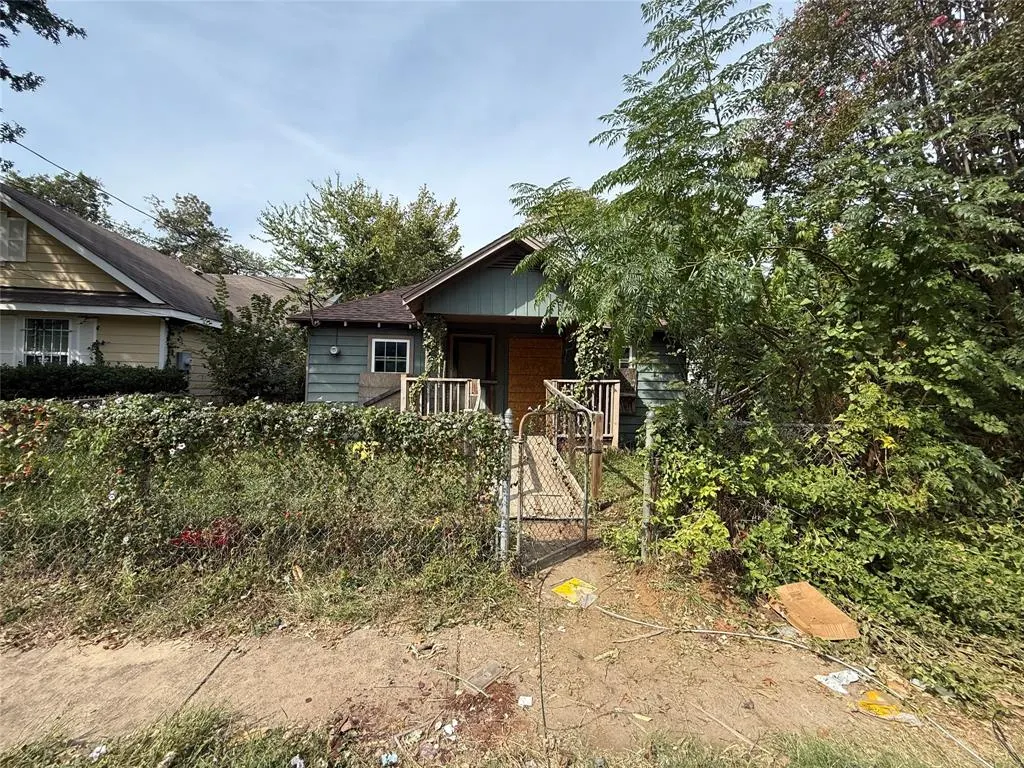 2343 Macon Street