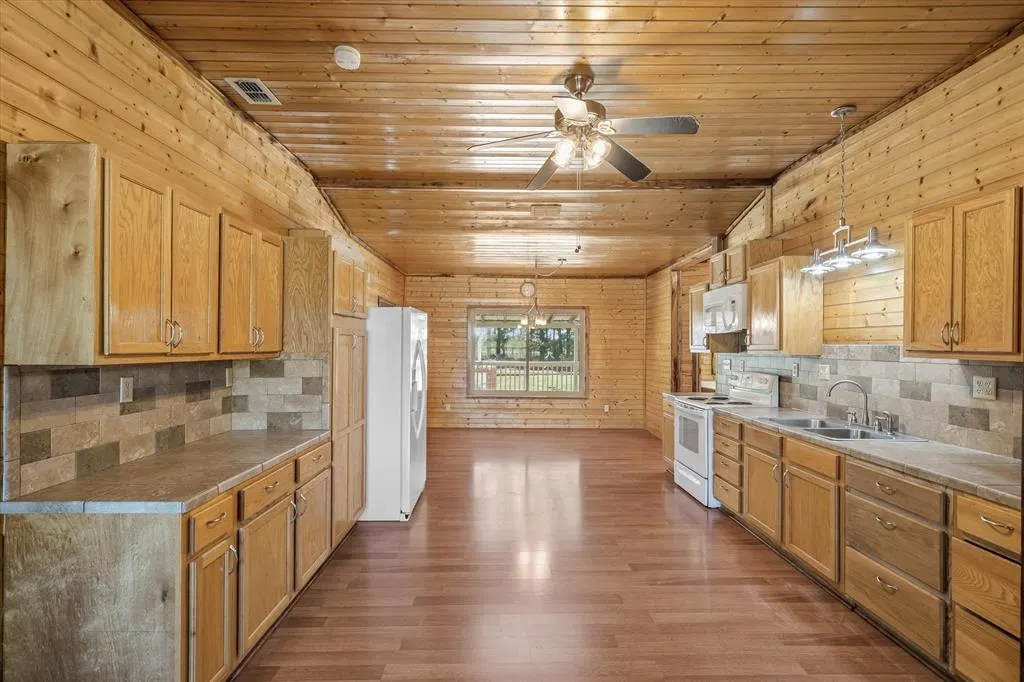 1122 Vz County Road 1219