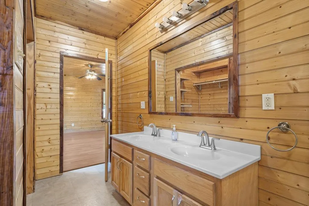 1122 Vz County Road 1219