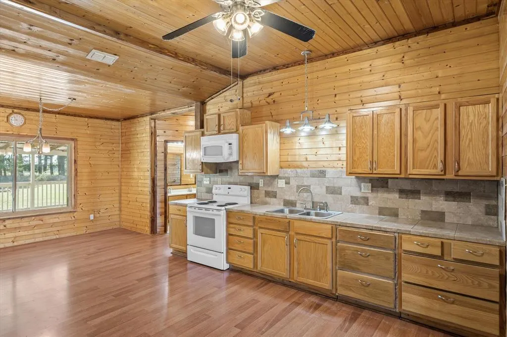 1122 Vz County Road 1219