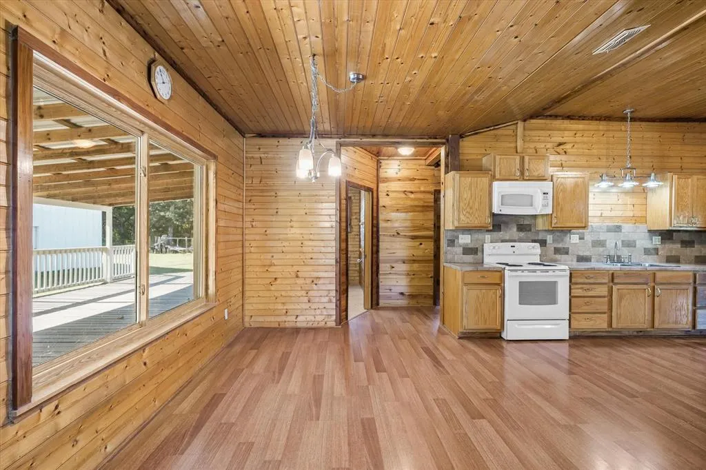 1122 Vz County Road 1219