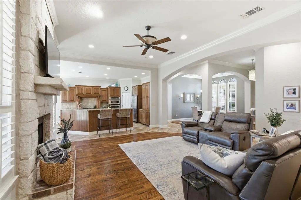 3714 Cove Timber Avenue