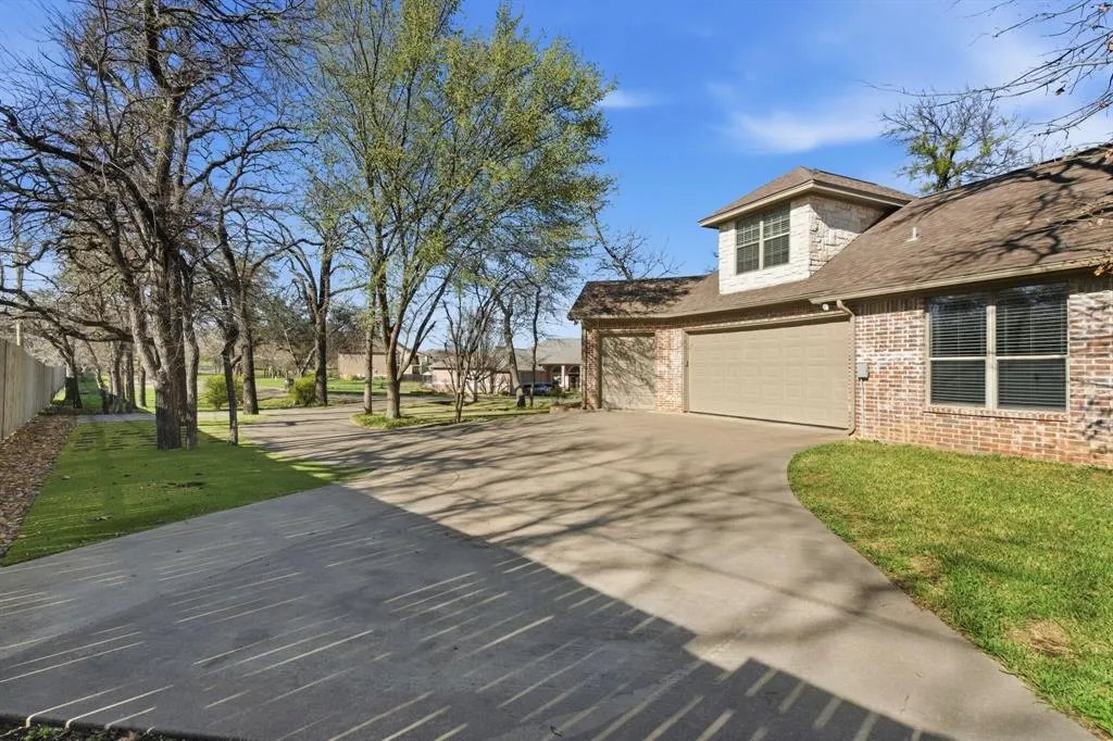 3714 Cove Timber Avenue