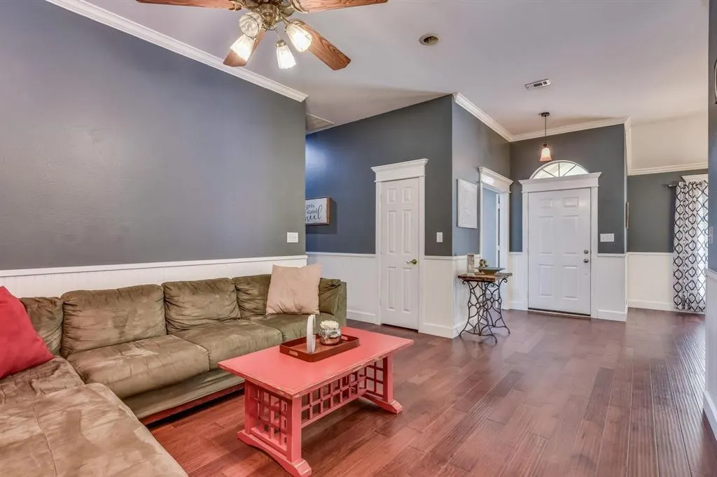 2217 Wren Lane