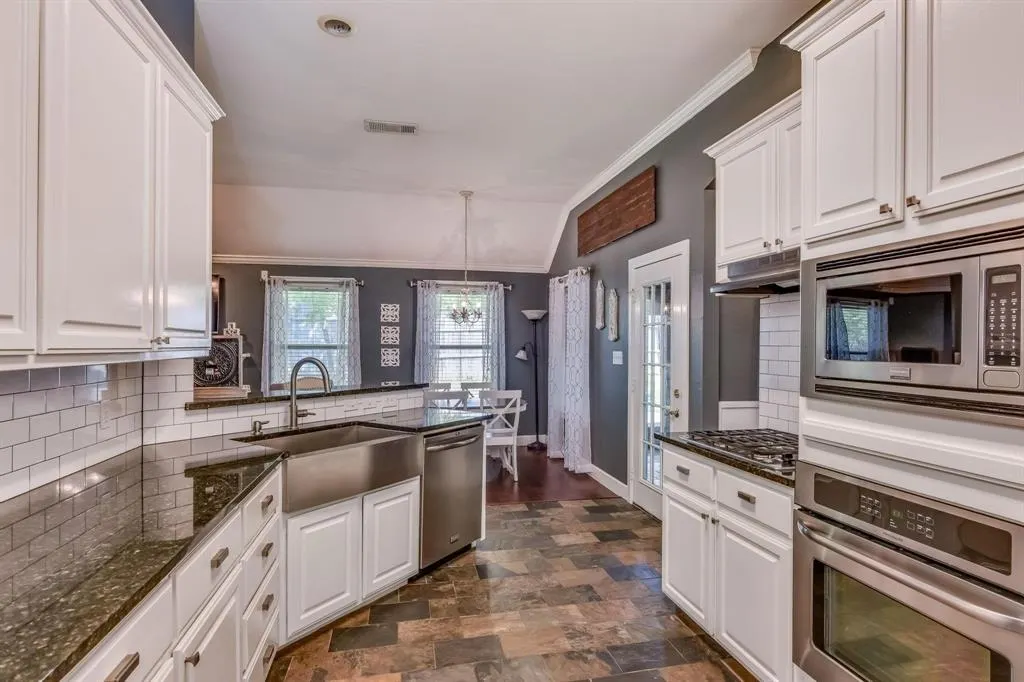 2217 Wren Lane