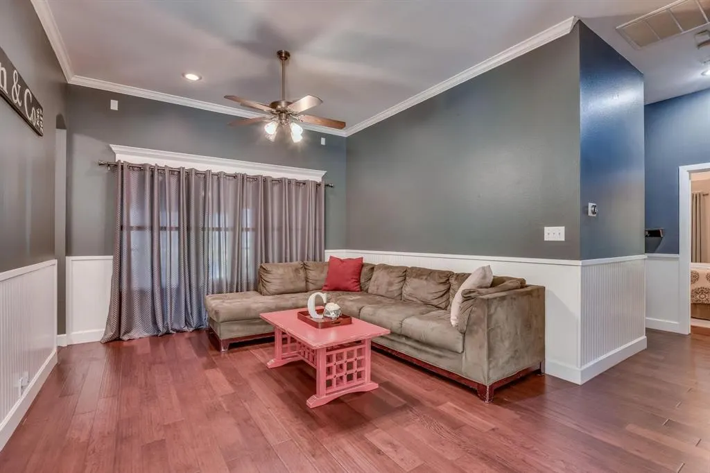 2217 Wren Lane