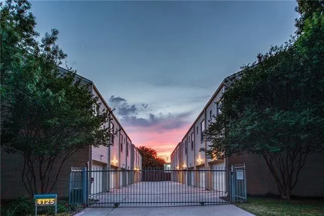 4125 Cole Avenue #11