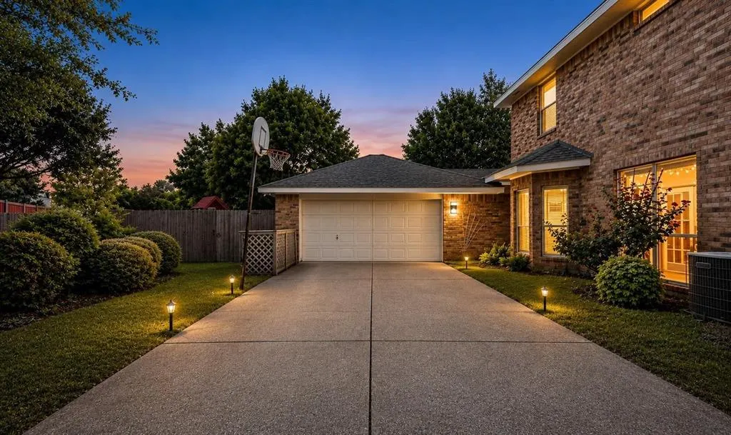 3509 Mistletoe Lane