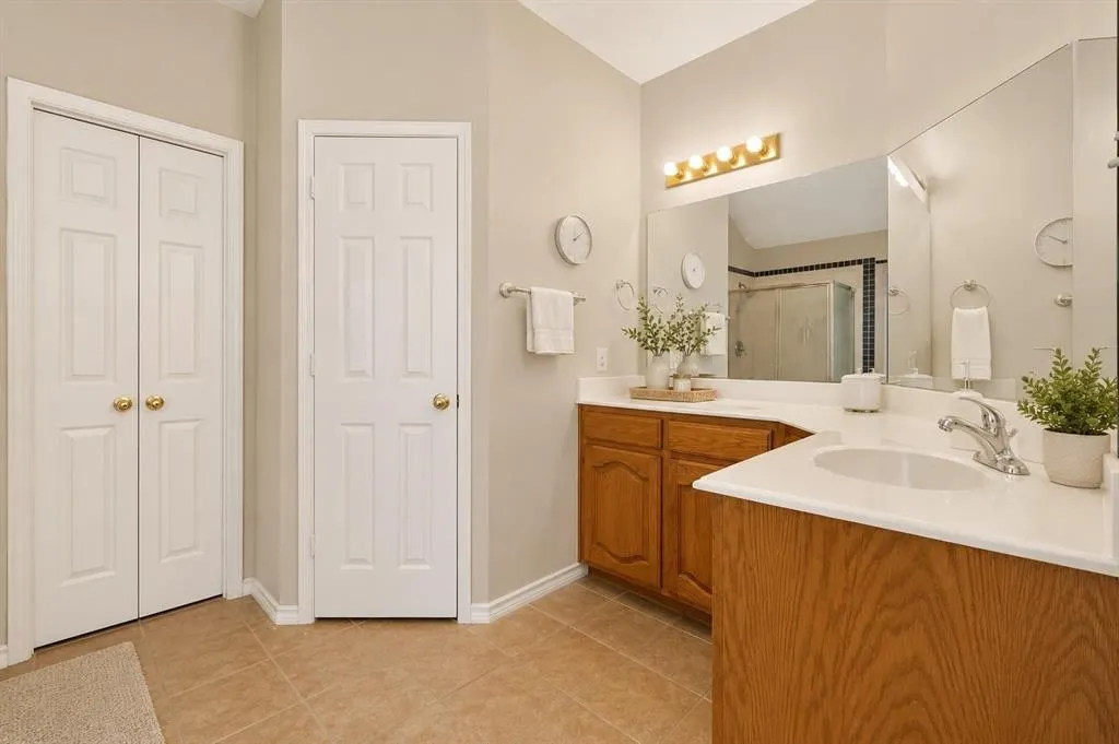 3509 Mistletoe Lane