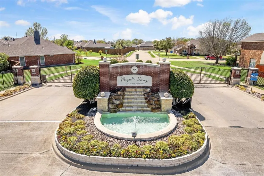 3509 Mistletoe Lane