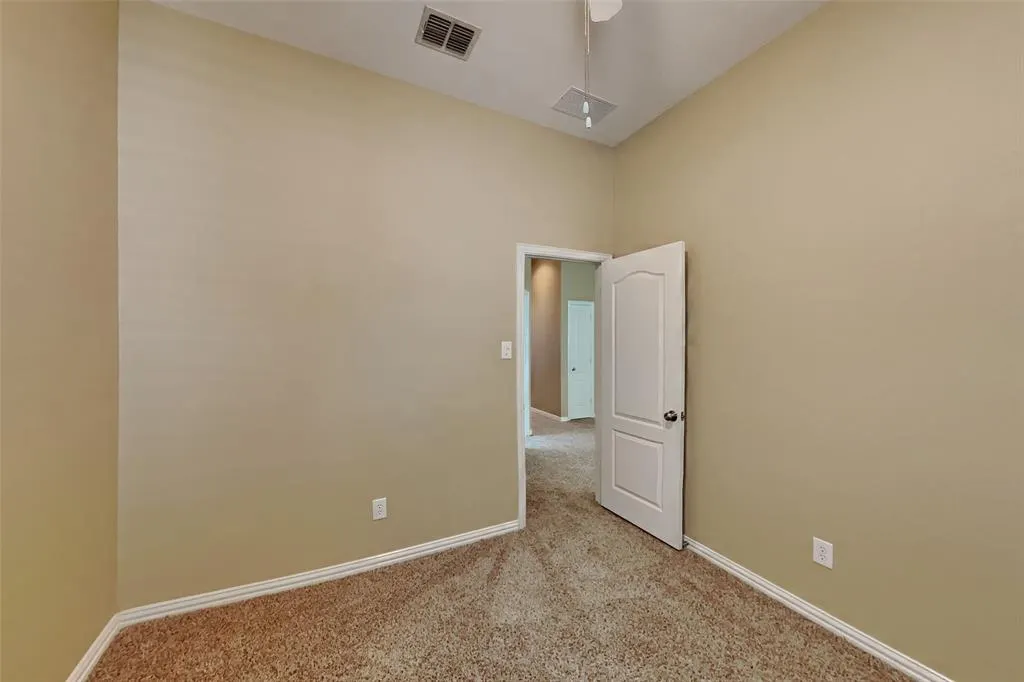 3451 Oakleigh Lane