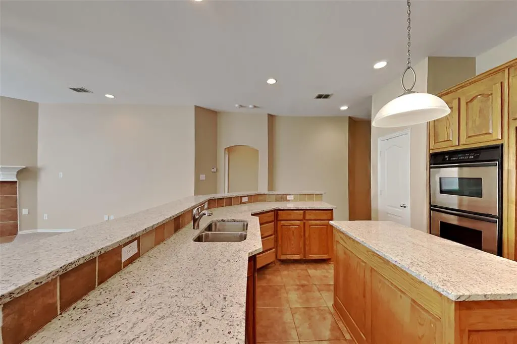 3451 Oakleigh Lane