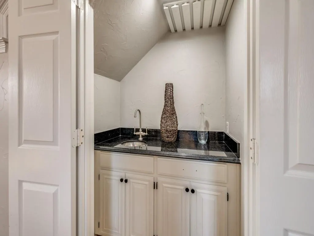 3001 Forestwood Drive