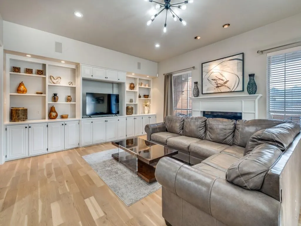 3001 Forestwood Drive