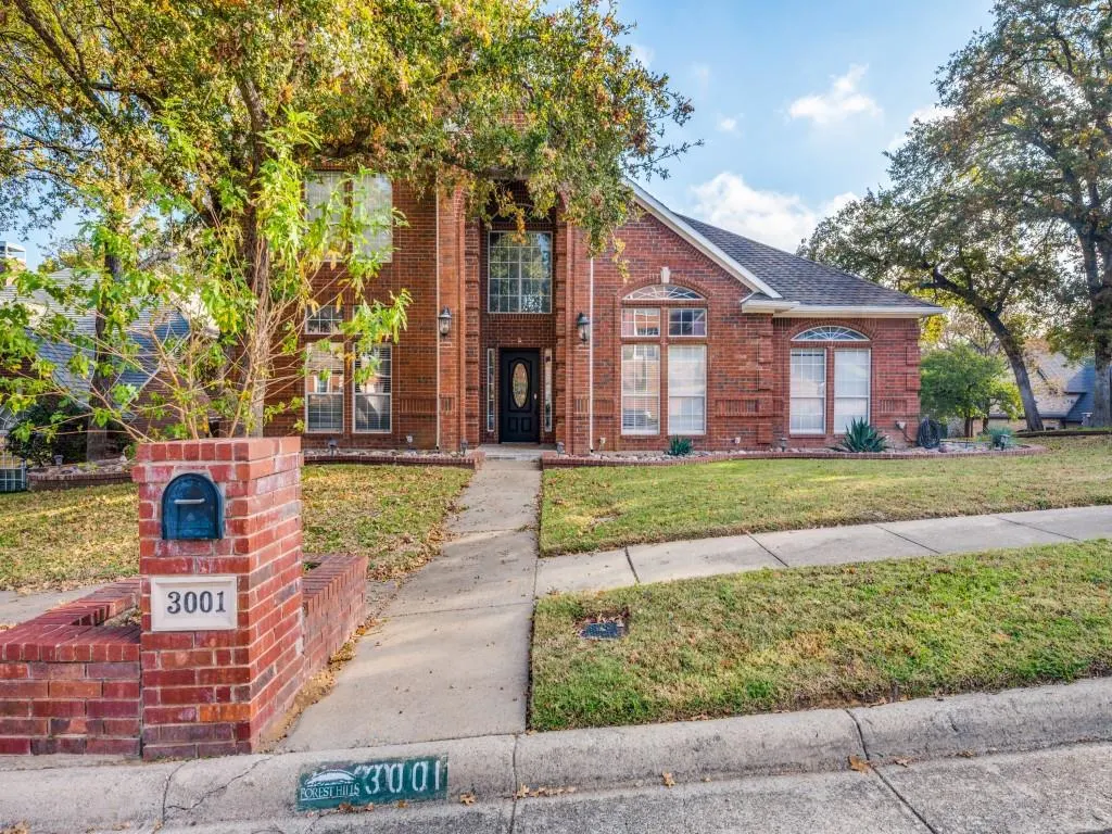 3001 Forestwood Drive