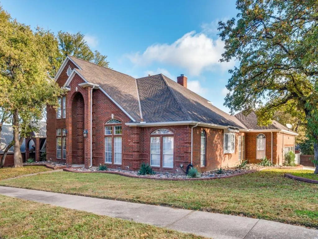 3001 Forestwood Drive