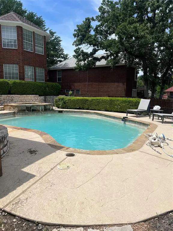 3001 Forestwood Drive