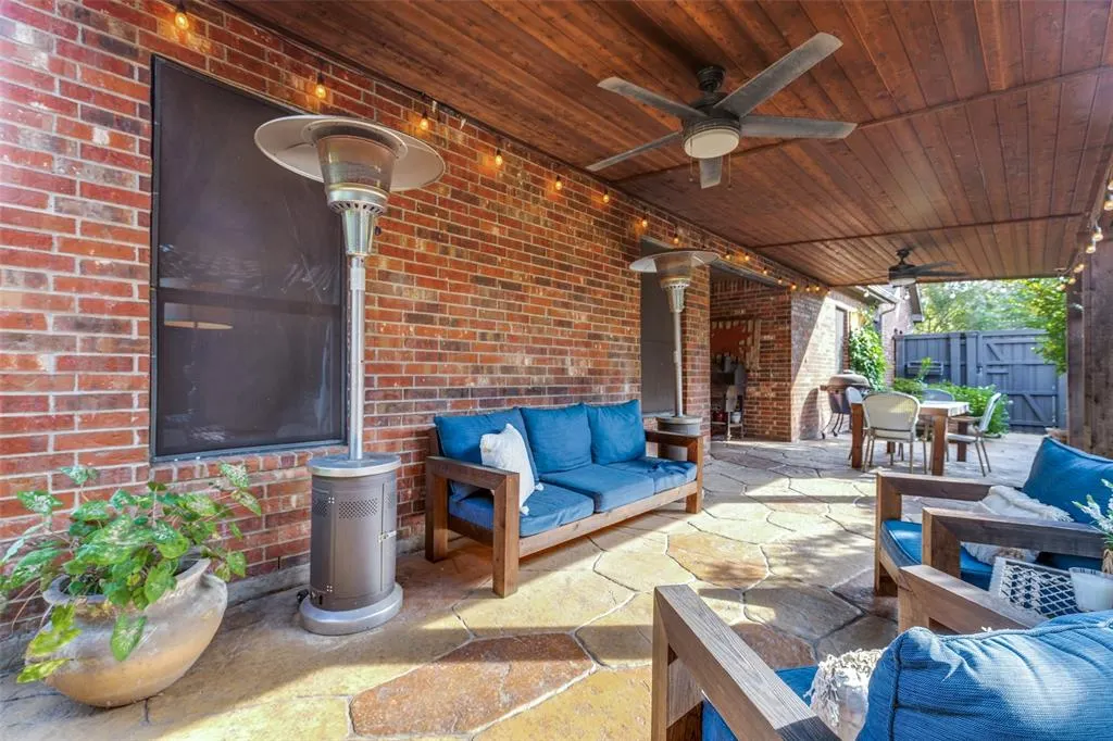 6412 Brownstone Drive