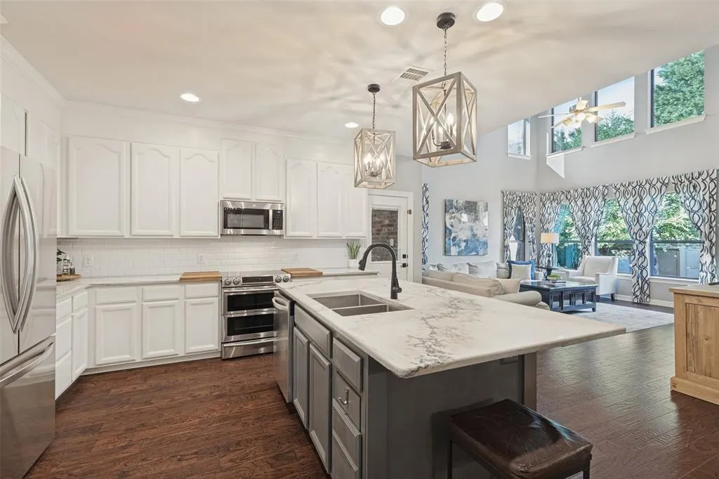 6412 Brownstone Drive