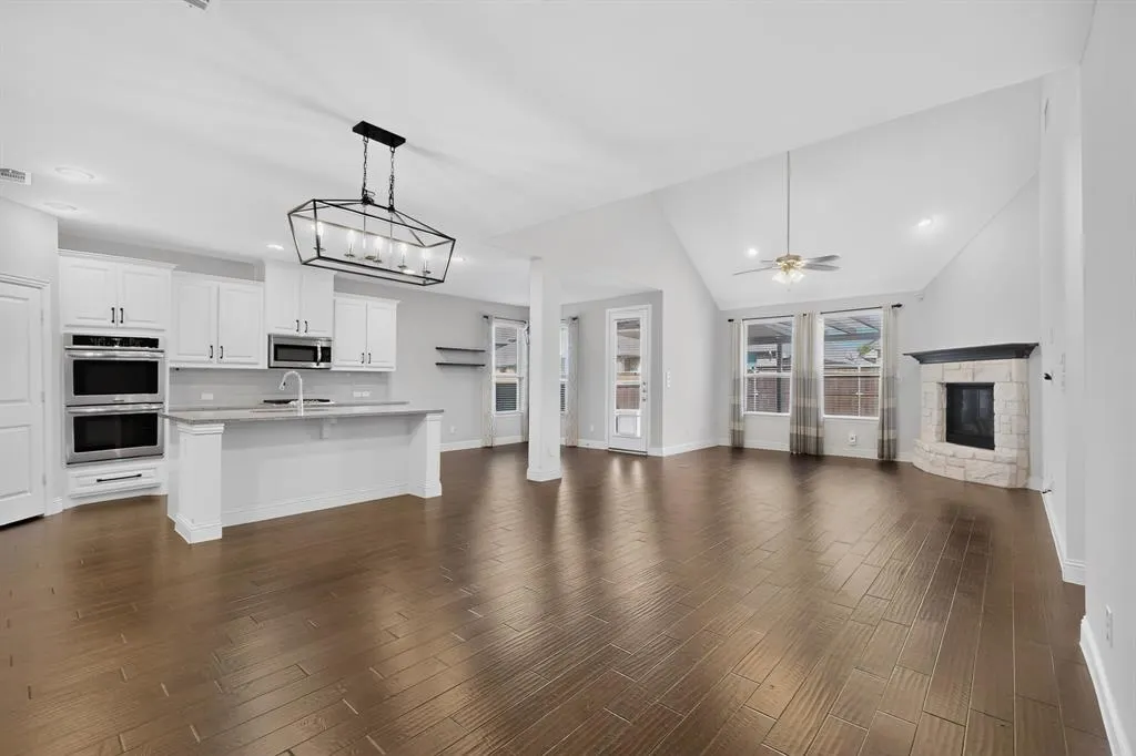 15713 Canyon Ridge