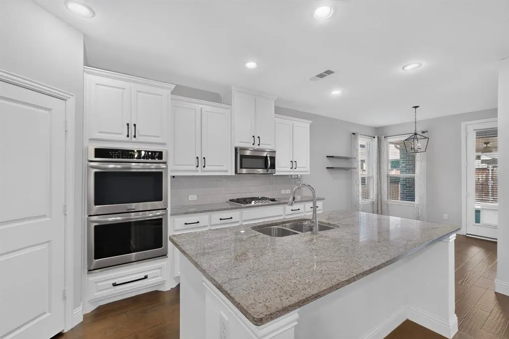 15713 Canyon Ridge