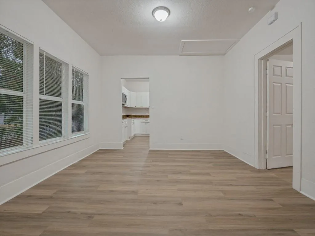 2707 Lenway Street
