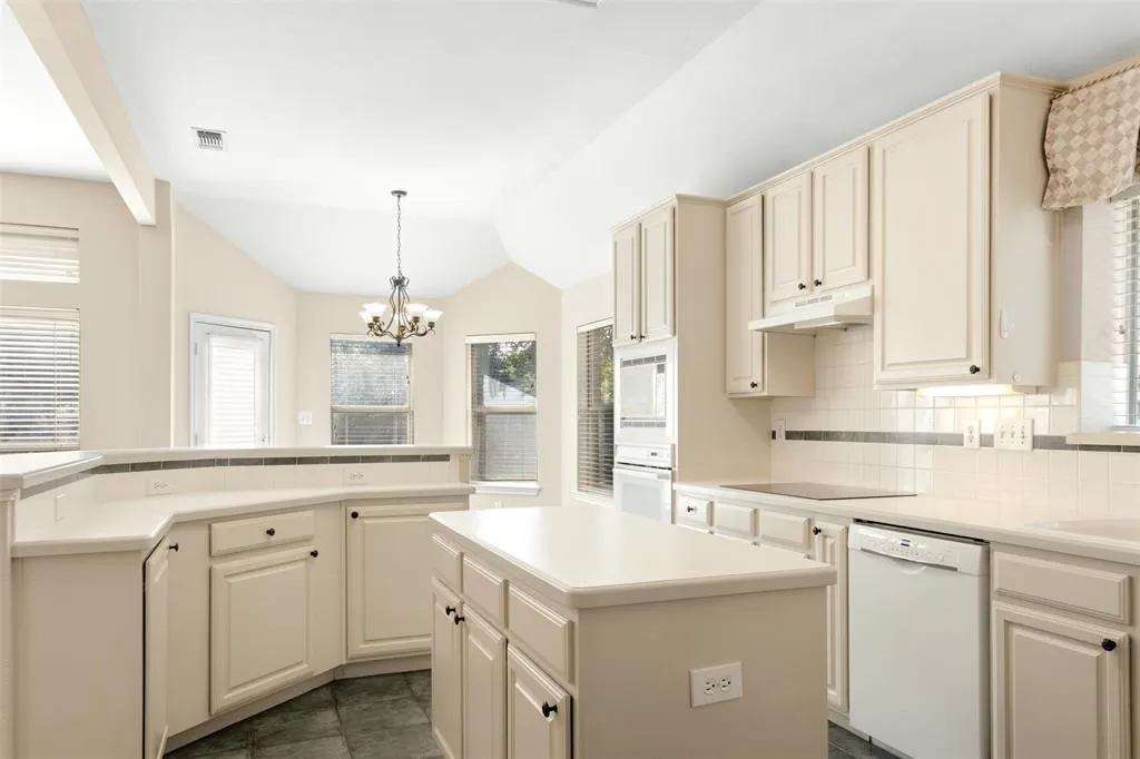 2803 Pheasant Run Drive
