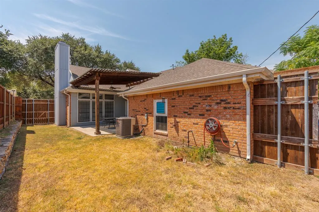 9703 Springtree Lane
