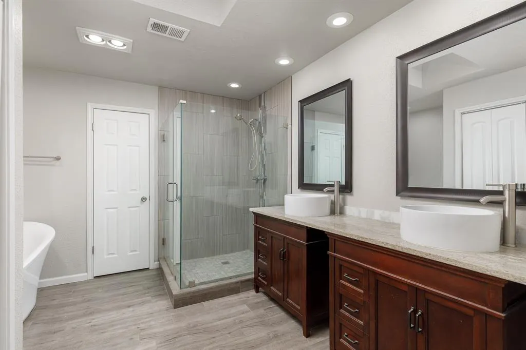 9703 Springtree Lane